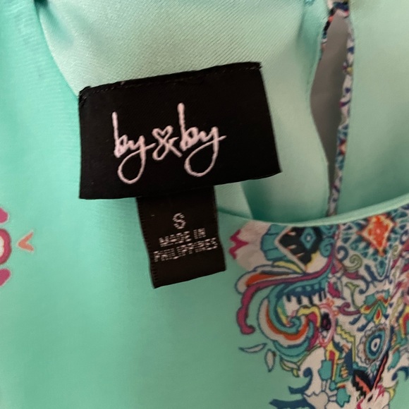 Dress - Picture 2 of 4